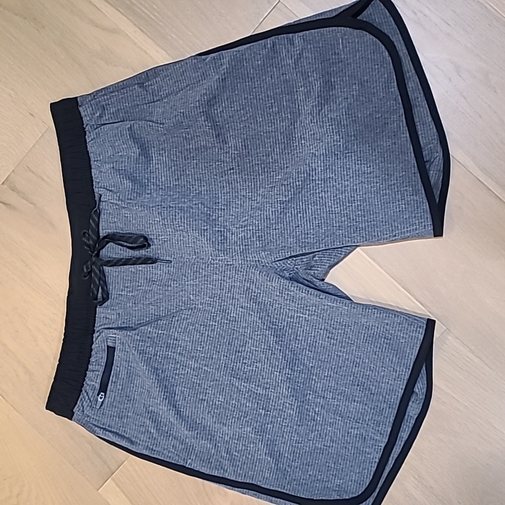 Burnside quick-dry, athletic shorts, size XL